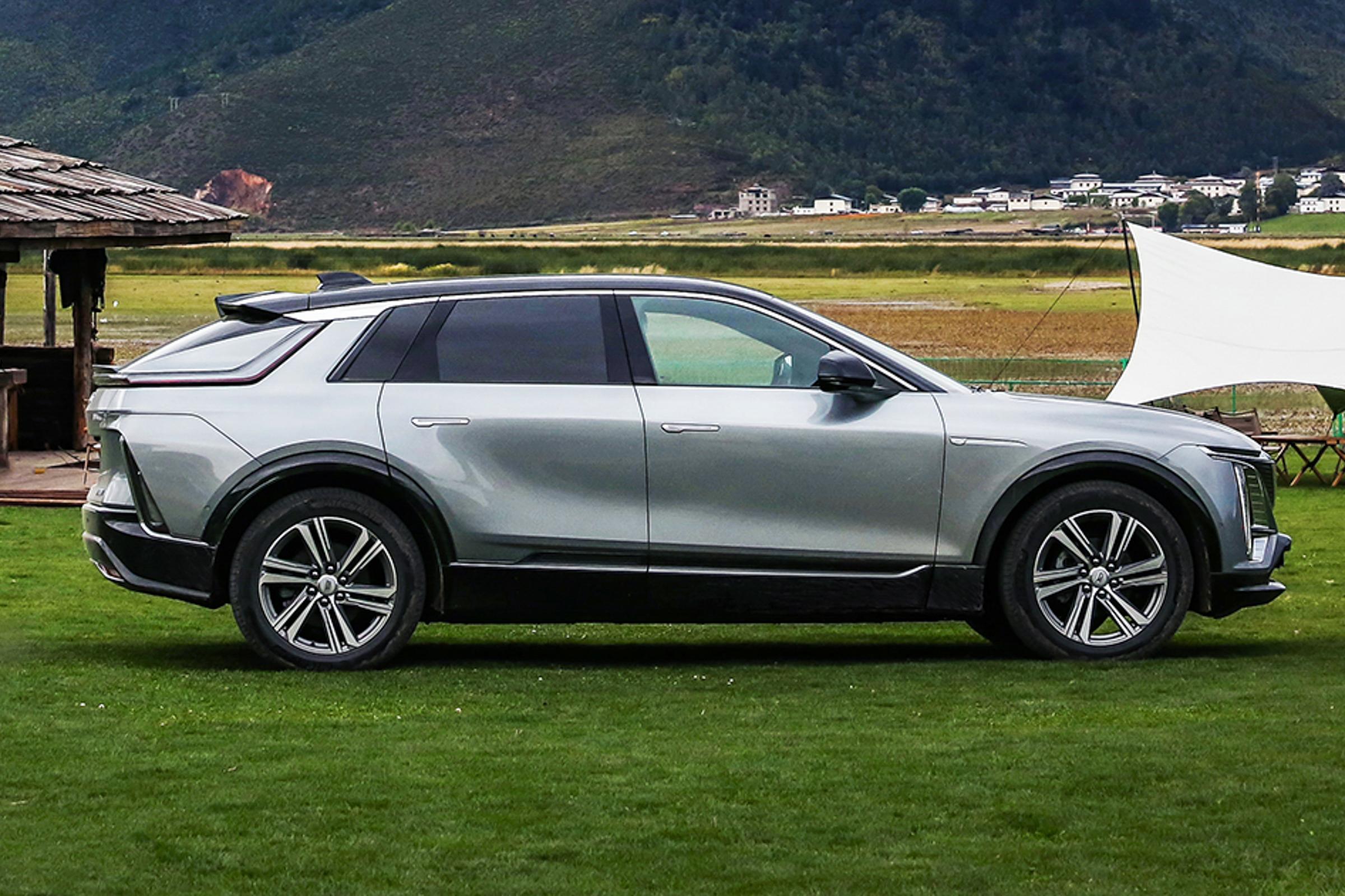 Cadillac LYRIQ
